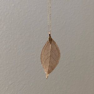 Delicate leaf pendant